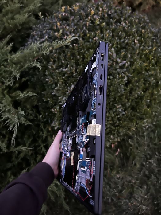 Lenovo ThinkPad X1 Extreme Gen 4 i7-11850H GeForce RTX 3050Ti QHD+