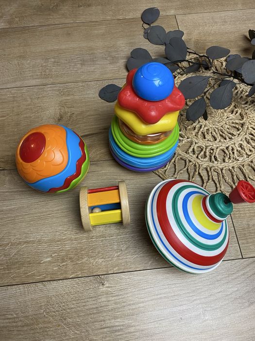 Zeztaw zabawek dla niemowlaka