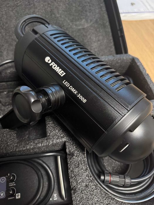 FOMEI LED DMX-300B Bi-Color 300W | Bowens | DMX | Walizka