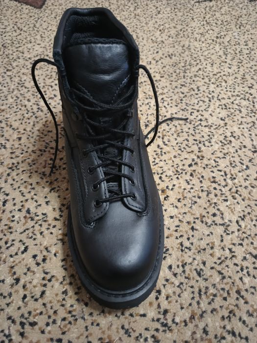 Продаються берці