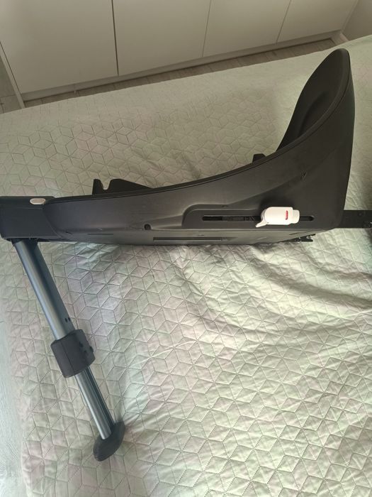 Foteliki cybex od urodzenia do 4 roku życia  plus baza cybex
