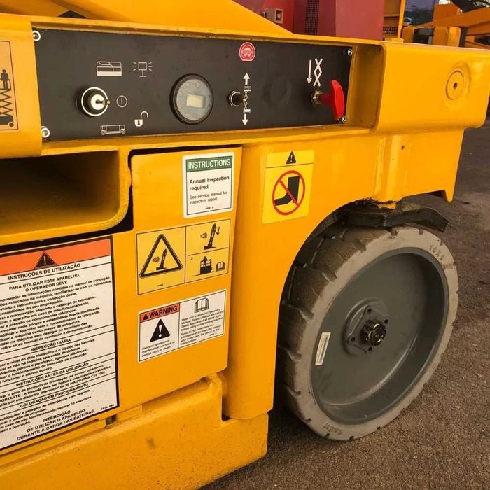 Plataformas Elevatórias Tesoura Elétricas 10 mts (RECONDICIONADAS)