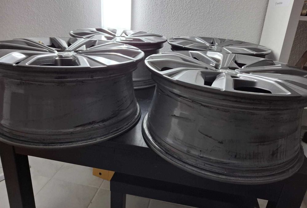 Jogo 4 jantes Peugeot  508, 3008, 5008, R17 x 7 , furos 5 x 108