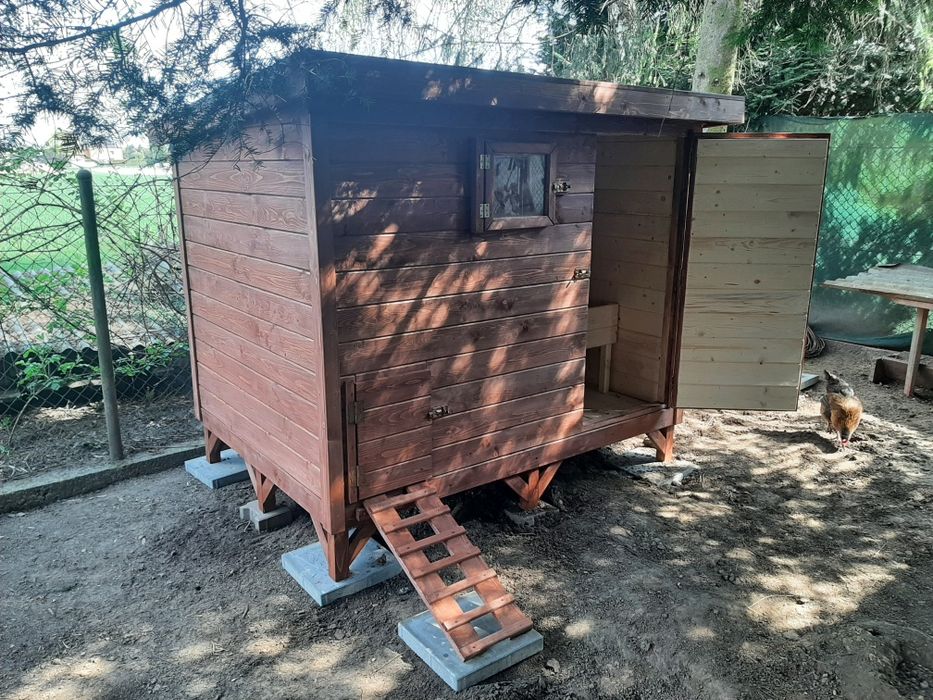 Kurnik dla kur drewniany
