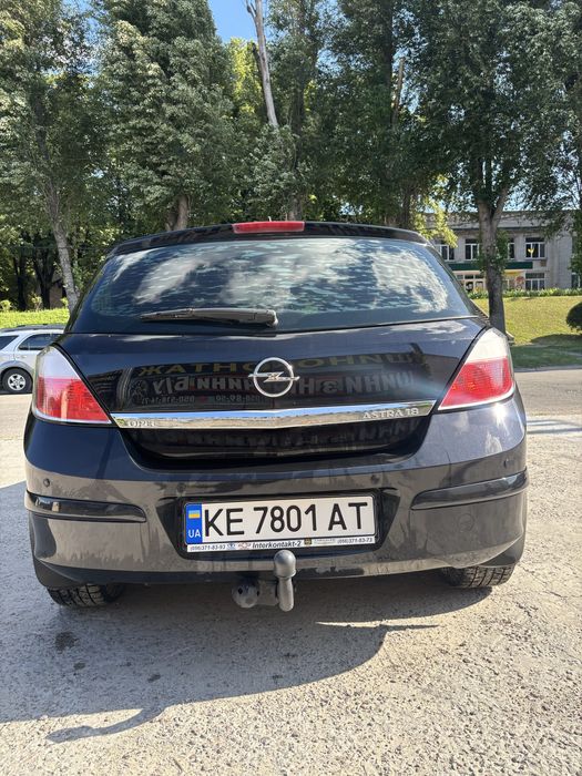 Продам opel astra h 1.8 бензин