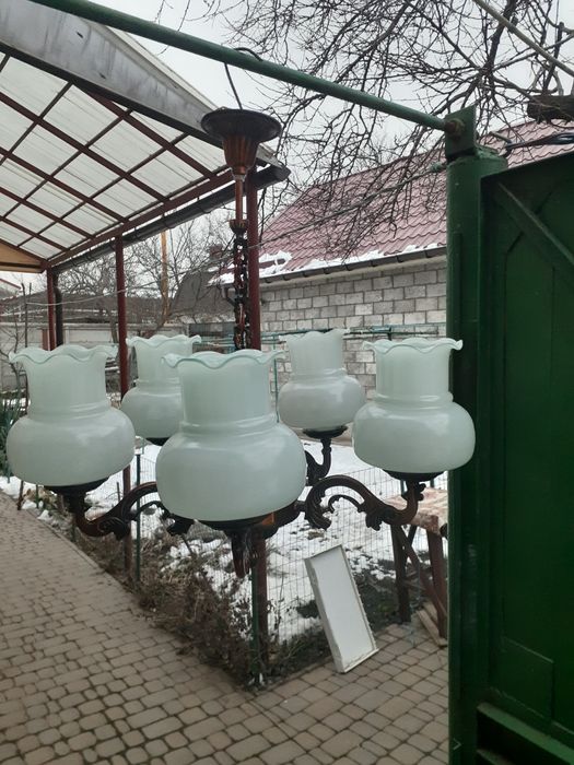 Люстра на пять лампочек