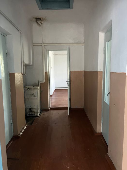 Будинок великий цегляний