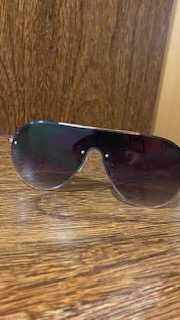 Oculos de sol novos