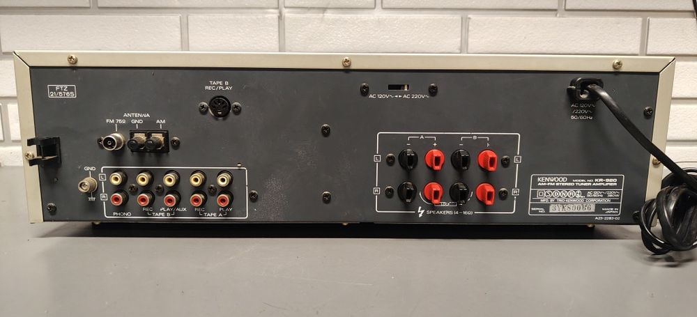 Amplituner stereo KENWOOD KR-920. VINTAGE