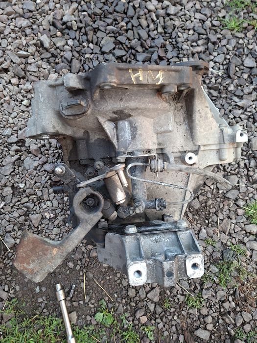 Audi a3 8p golf5 touran passat skoda 1.6 skrzynia biegów 5 biegowa manualna  FVH GWARANCJA