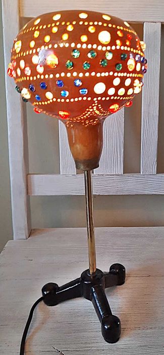 Lampa na stolik z kloszem z tykwy