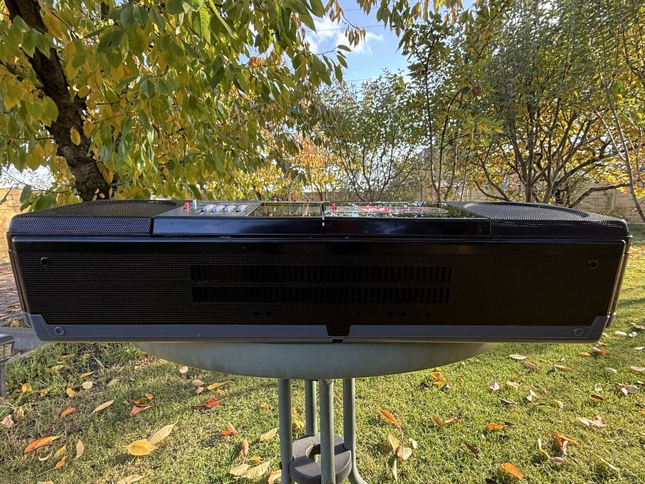 Продам магнитолу SHARP QT-Y8