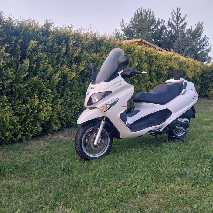 Piaggio XEvo 400