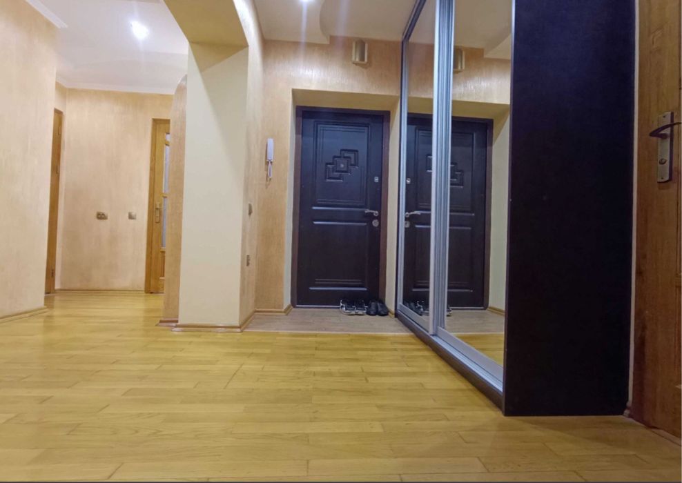 Продається 2 кімнатна квартира