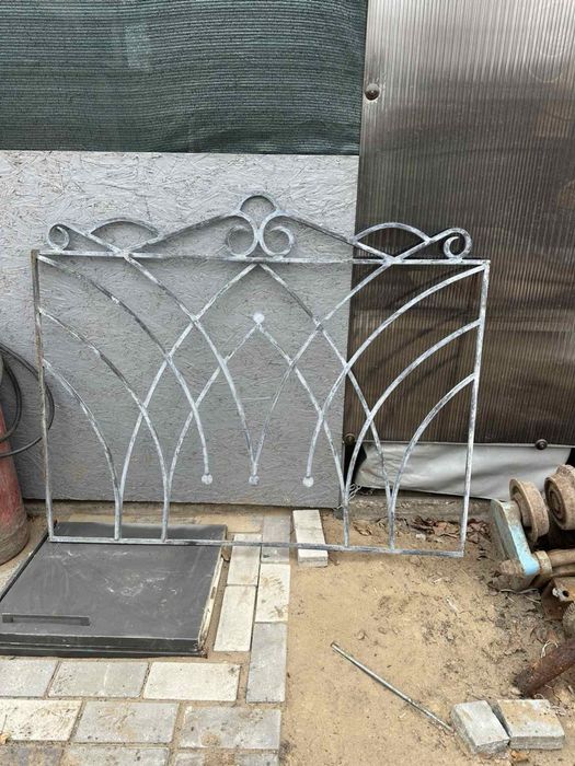 Забор с ковки. Кованый забор.  Оградка