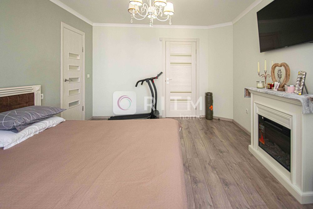 Продається чудова 2 кімнатна квартира у районі Дружба