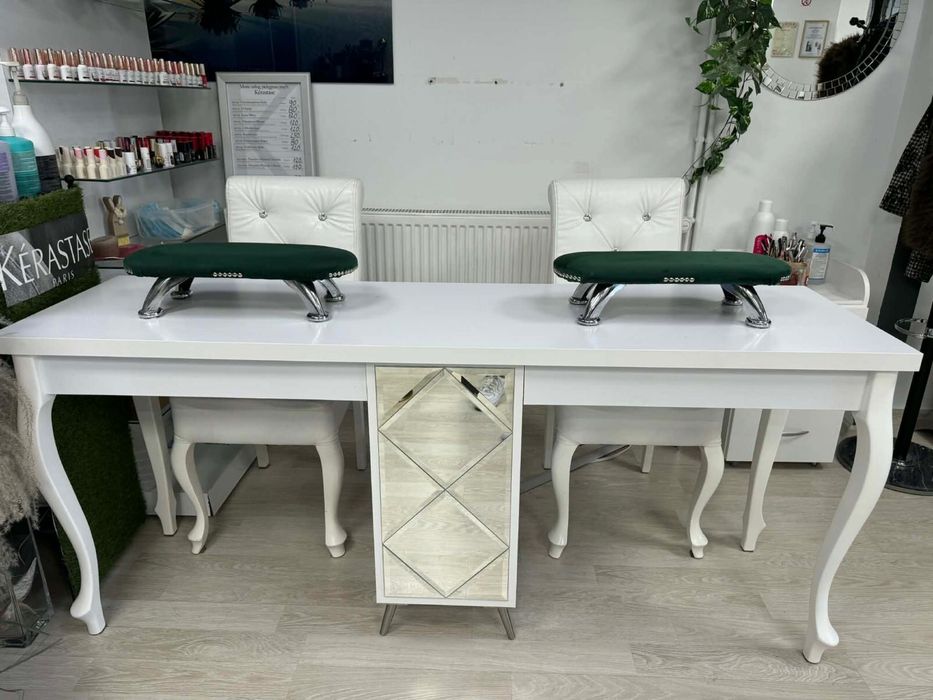 Biurko kosmetyczne 2 staniwiska  ,stylizacja paznokci