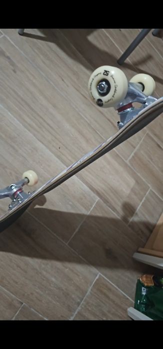 Skate Jart profissional + Peça de ajustes