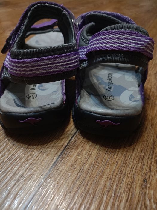 Босоніжки для дівчинки Kangaroos