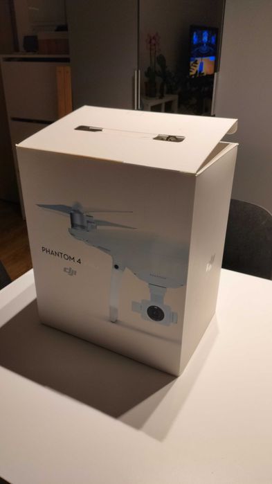 Dron DJI Phantom 4 Pro + akcesoria + 2 baterie