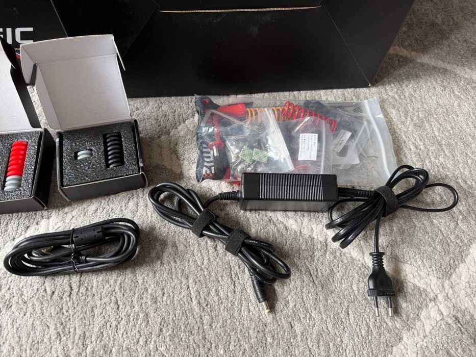 Pedais Simagic P1000-RS + 3x P-HPR Vibration + Power Supply + Elastomers