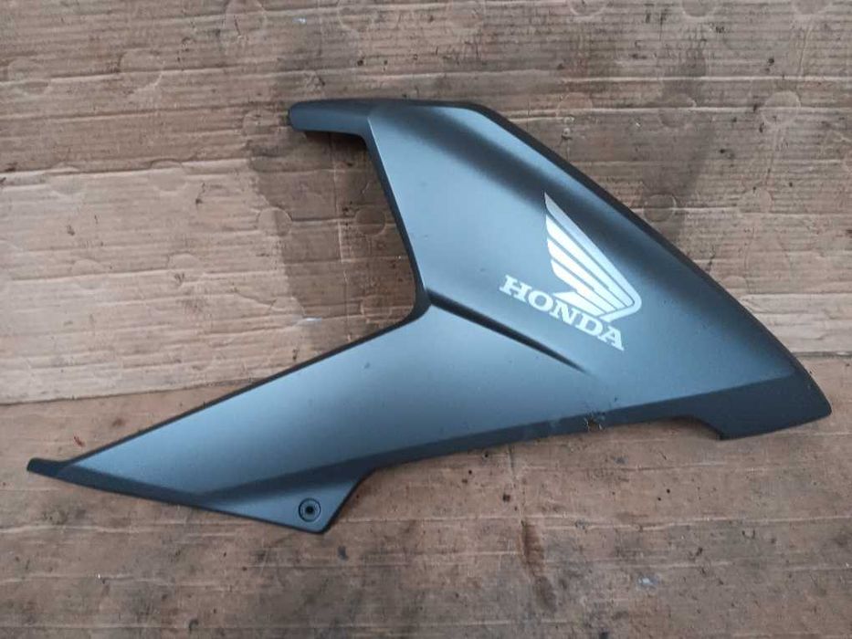 Carenagem lateral direita Honda NC750X