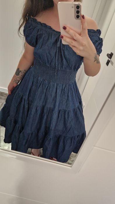 Długa sukienka hiszpanka z falbanami jeansowa