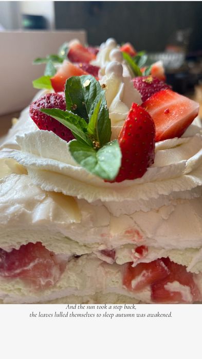 Меренговий рулет