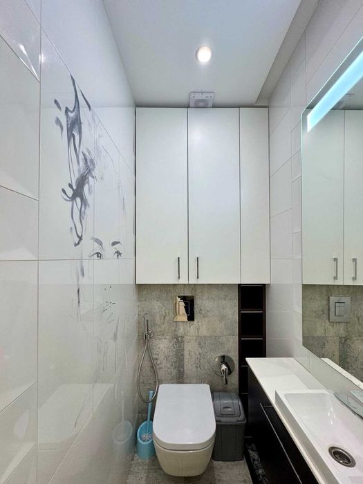 Продаю сучасну 2к квартиру в ЖК Набережний квартал. ц1