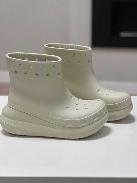 Чоботи Crocs Crush, W7, W10