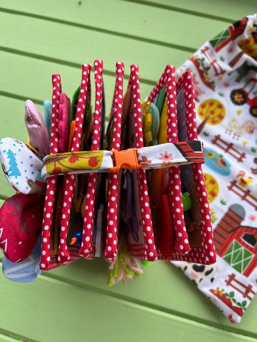 Фетрова розвиваюча книжечка ручної роботи