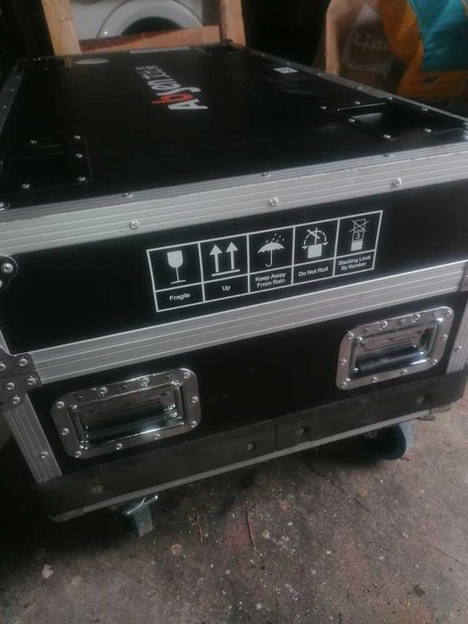 flightcase preta 113x59x41 com rodas