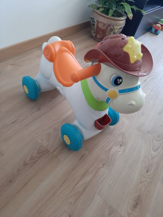 Cavalo chicco criança