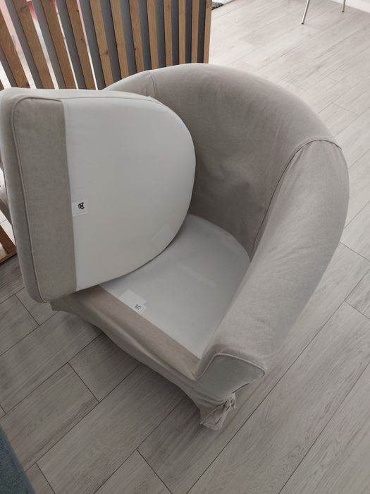 Cadeirão / Poltrona com capa bege