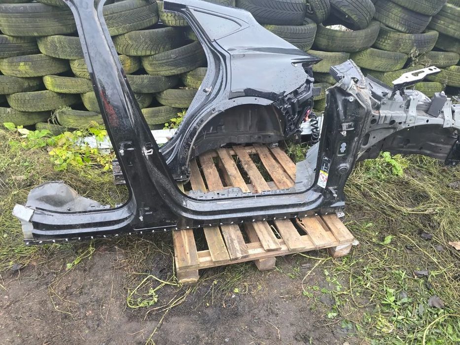 cupra formentor prawy próg słupek środkowy