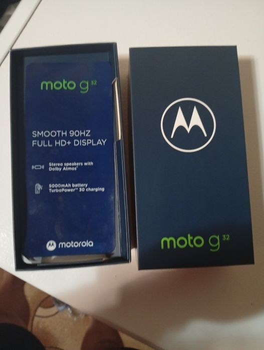 Телефон Motorola g32