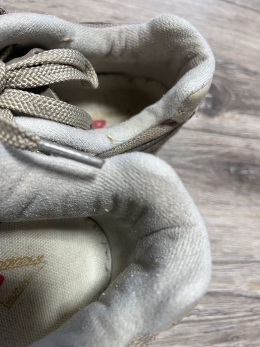 Кроссовки New Balance 2002R, нью беланс