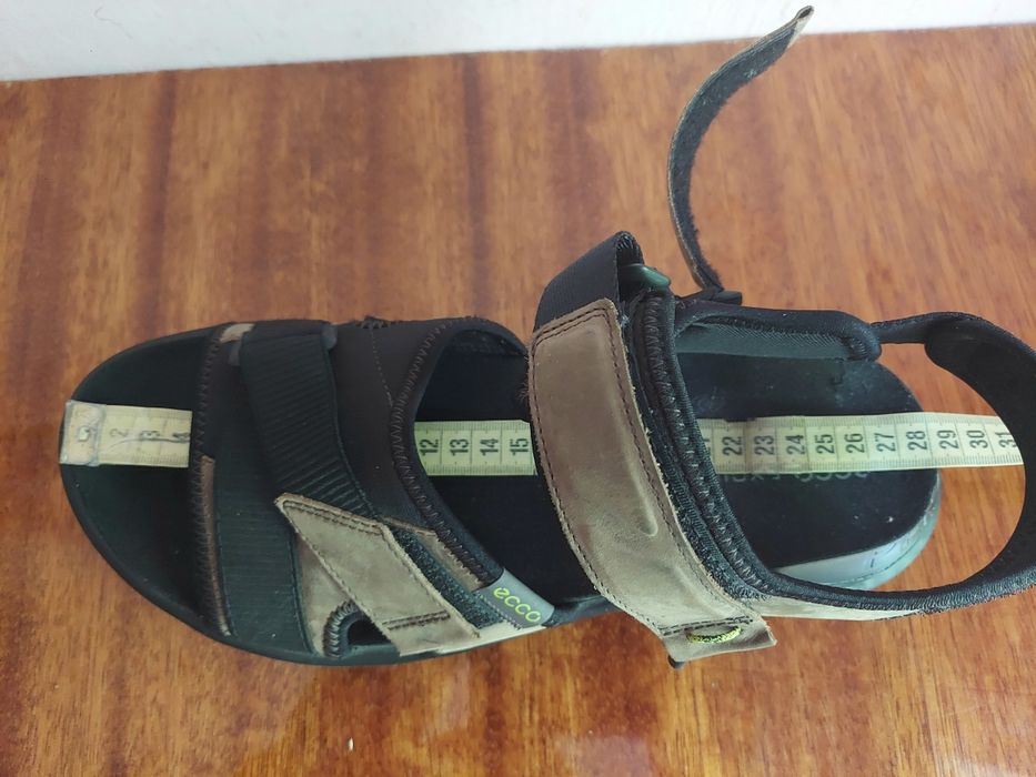 Сандали фірми ECCO Exowrap оригінал 


Розмір по бірці:
Us 9-9.5  UK 9
