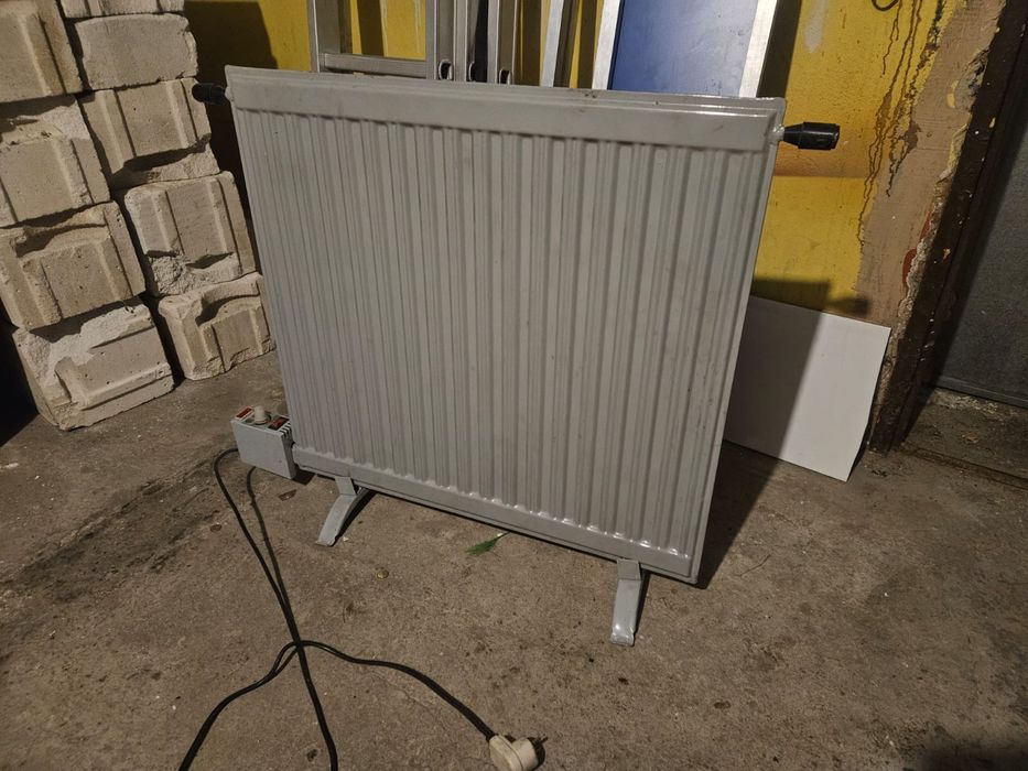 Grzejnik radiator elektryczny z termoregulatorem przenośny
