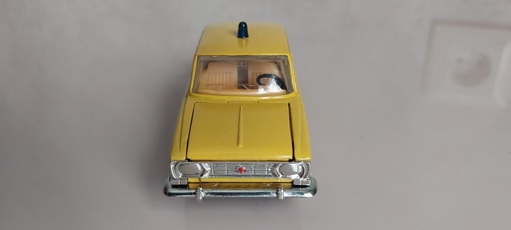 А8 м.и. капля. Модель москвич 412 ГАИ милиция СССР масштаб 1.43