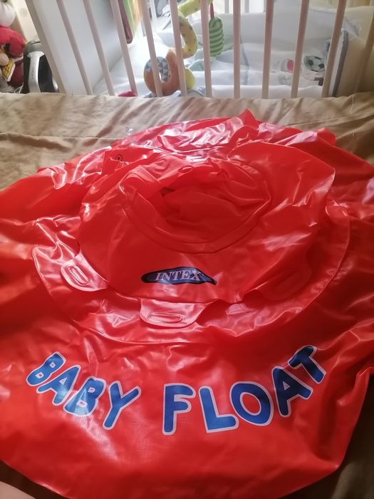 Orange Baby Float438090035344199680