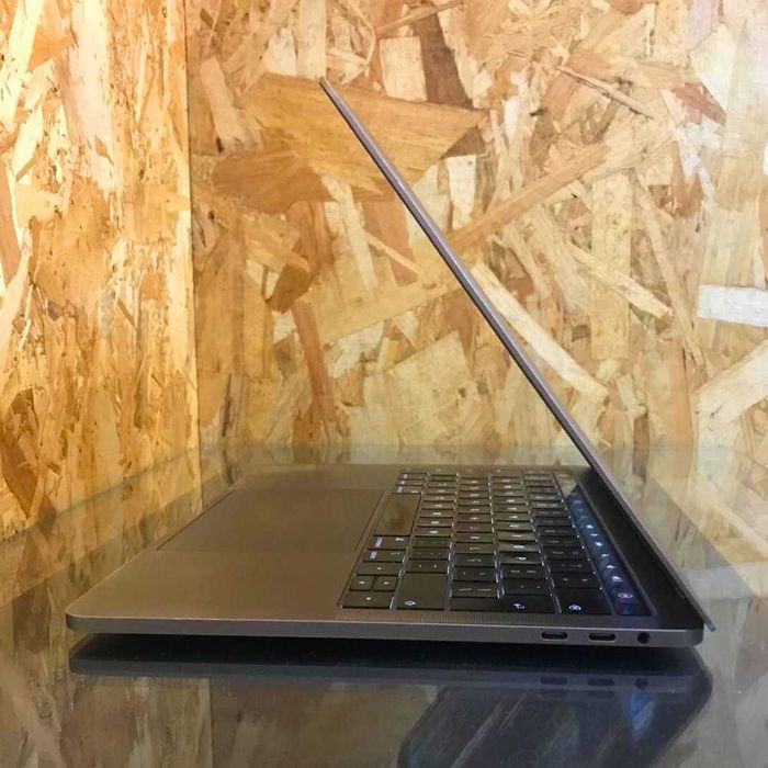 MacBook Pro 13, Processador i7, 500GB SSD, 16GB RAM, GARANTIA