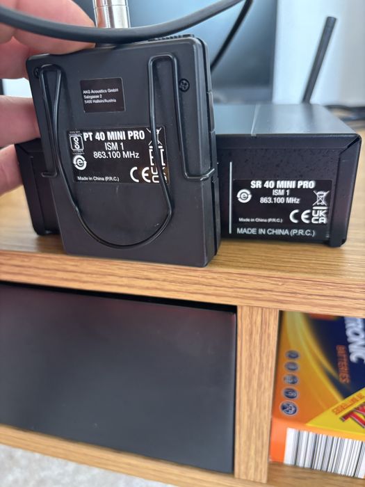 Akg emissor de guitarra