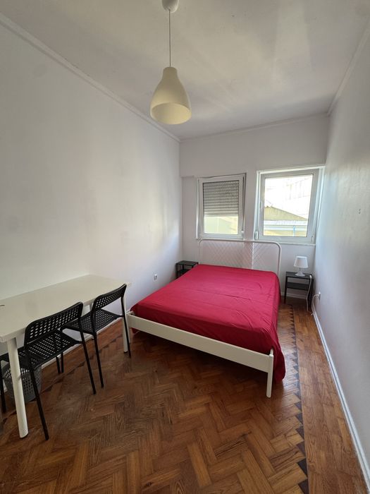 Alugar Quarto Almada