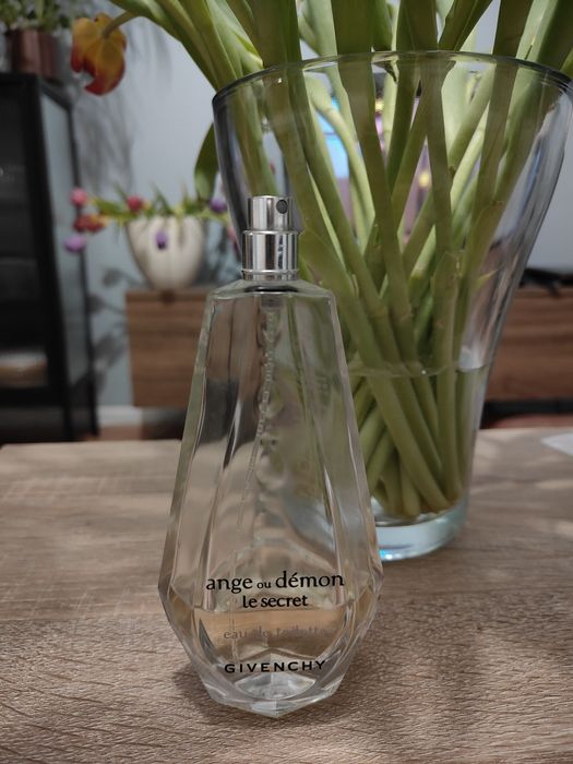 GIVENCHY Anhe ou Démon Le Secret
Ange ou Démon Le Secret
woda toaletow