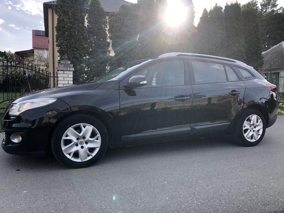 Подам рено меган 2012 рік