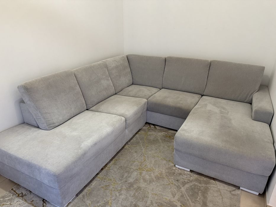 Sofa.