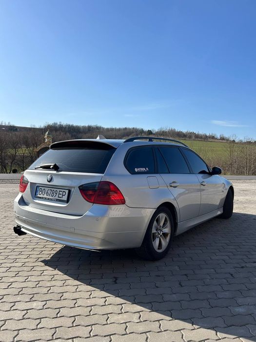 BMW e91 320d 2006p.