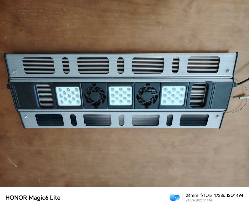 Calha de leds aquário água salgada