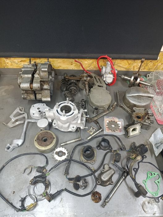 Honda cr 80/85 części cylinder głowica skrzynia kopnik wał Magneto